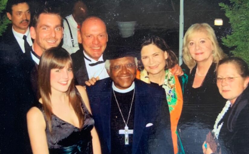 Ein großartiger Mensch hat unsere Welt verlassen. Bischof Desmond Tutu.
